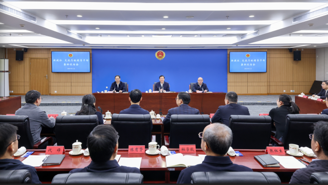 Ӧ������߼������ν��������쵼�ɲ�����̸��